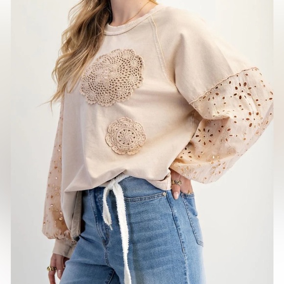 Easel Cream Crochet Detail Long Sleeve Top - Picture 3 of 9